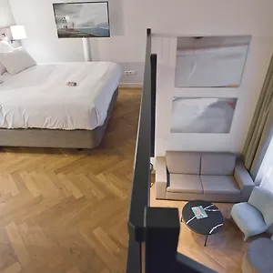 ***** Hotel Pestana Riverside Holandia